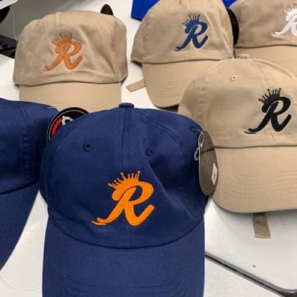 Clothes - Picture 2 of 6